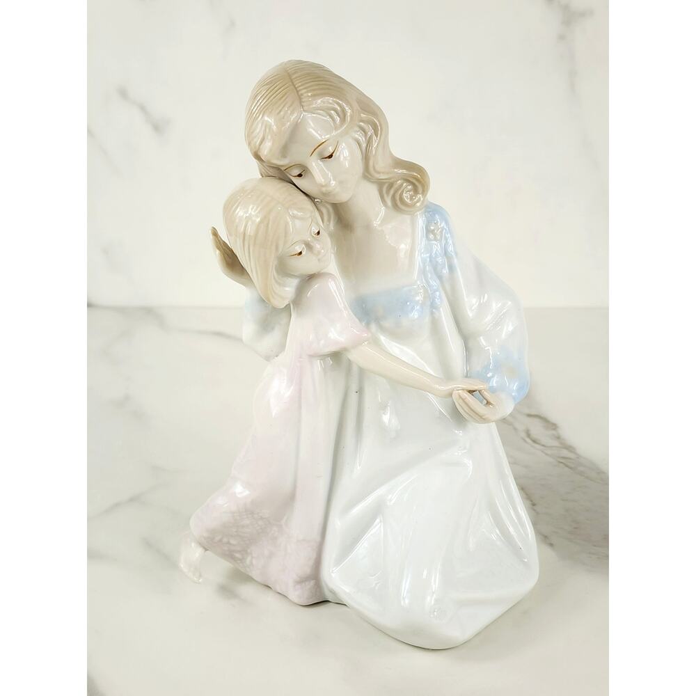 Mother & Daughter Sculpture Paul Sebastian Figurine 7 1/2" Porcelain 1990 Decor
